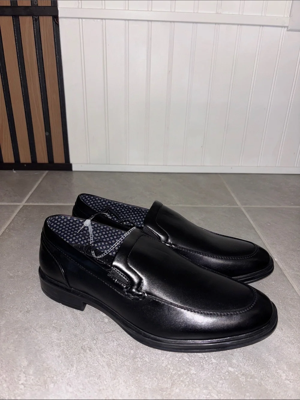 Perry Ellis Men's Black Slip-On Dress Loafers